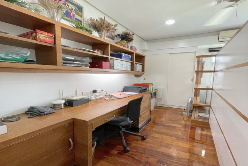 Screenshot_20251109_222105_Top Realty