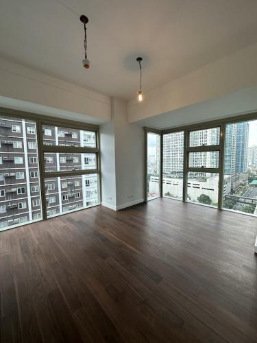 Grand Hyatt Condo